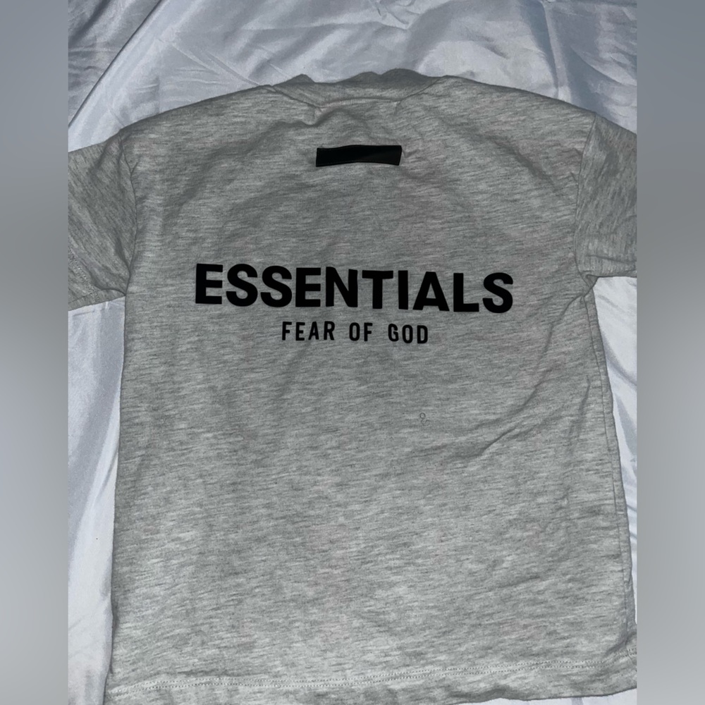 Kids essential fear of god T-shirt size 6/7